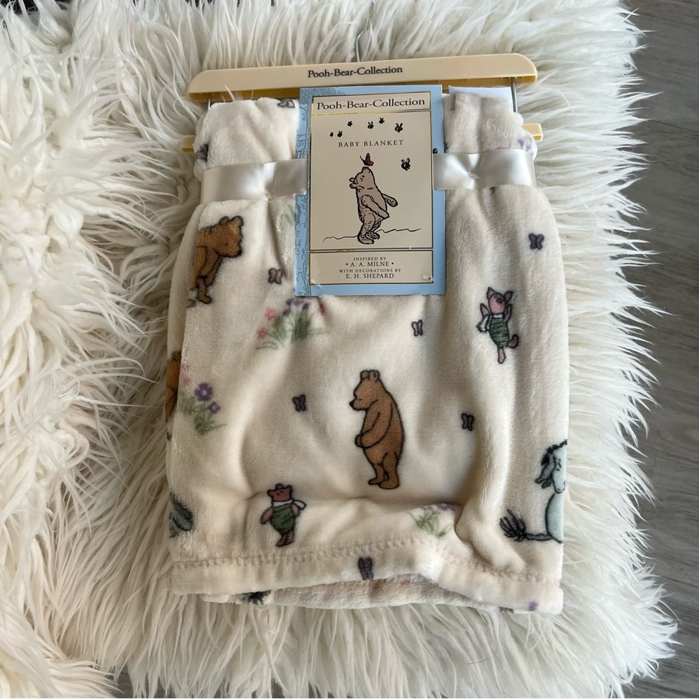 Winnie the Pooh Baby Blanket brand new